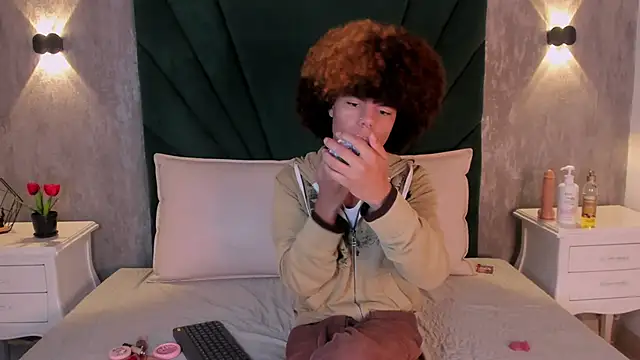 Alexiis Etereo online show from 02-18-26, 07:21