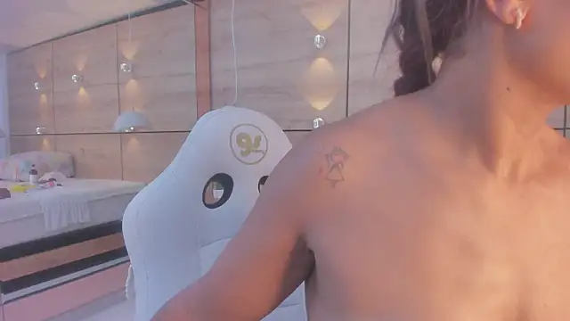 martina touss online show from 12-15-25, 12:33