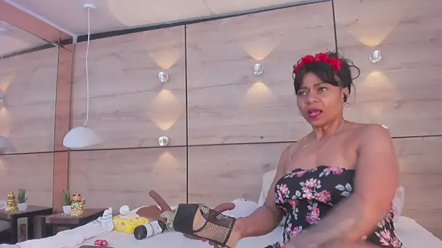 martina touss online show from 11-29-25, 01:44