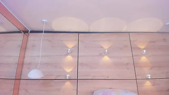 martina touss online show from 12-13-25, 08:04