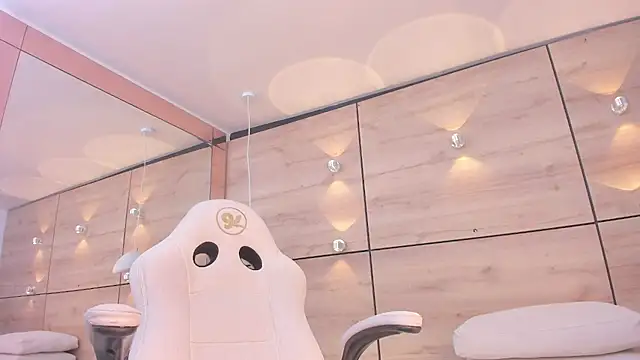 martina touss online show from 10-14-25, 11:55