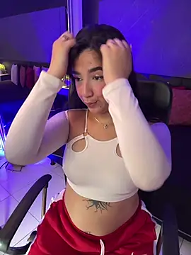 SaraaMills online show from 05-09-26, 03:43