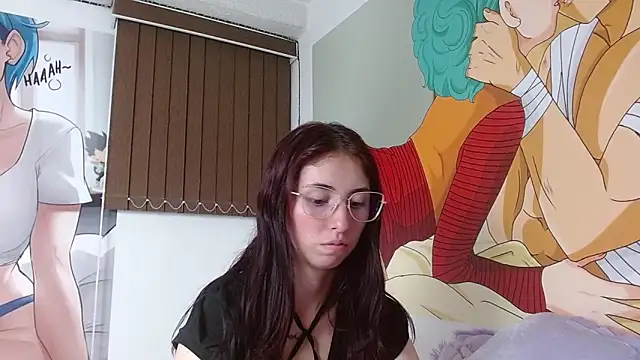 Snapshot of mildre303av chatting on 02-12-25, 02:14 mildre303av online show from 02-12-25, 02:14