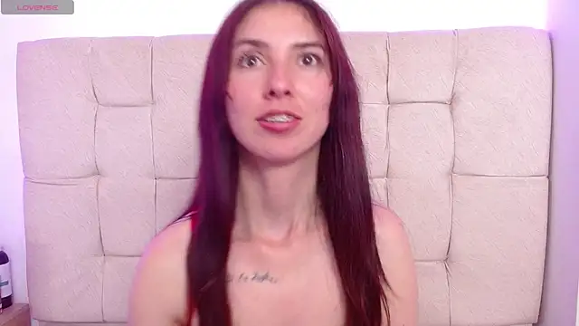 Snapshot of mildre303av chatting on 03-19-25, 10:53 mildre303av online show from 03-19-25, 10:53