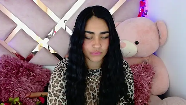 Snapshot of Charlotte_cute18 chatting on 03-07-25, 10:02 Charlotte cute18 online show from 03-07-25, 10:02