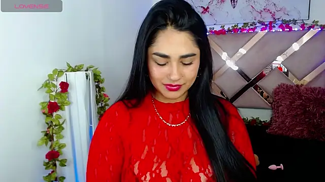 Snapshot of Charlotte_cute18 chatting on 02-25-25, 07:52 Charlotte cute18 online show from 02-25-25, 07:52