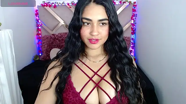 Snapshot of Charlotte_cute18 chatting on 03-06-25, 05:24 Charlotte cute18 online show from 03-06-25, 05:24