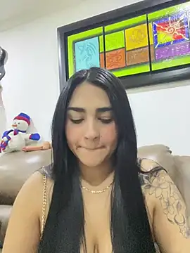 Snapshot of Charlotte_cute18 chatting on 12-06-24, 05:03 Charlotte cute18 online show from 12-06-24, 05:03