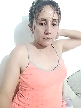 Snapshot of Isabel23zr chatting on 01-21-25, 02:43 Isabel23zr online show from 01-21-25, 02:43