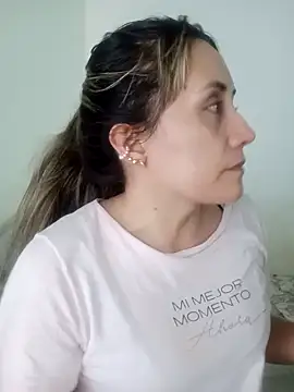 Snapshot of Isabel23zr chatting on 01-09-25, 08:22 Isabel23zr online show from 01-09-25, 08:22