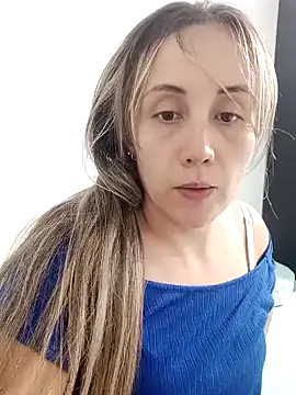 Snapshot of Isabel23zr chatting on 12-31-24, 01:36 Isabel23zr online show from 12-31-24, 01:36