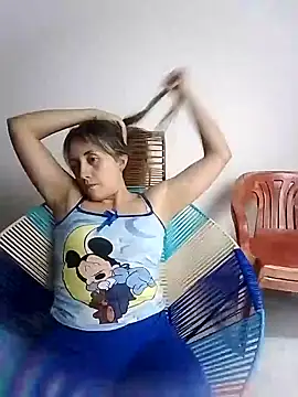 Snapshot of Isabel23zr chatting on 01-24-25, 04:48 Isabel23zr online show from 01-24-25, 04:48