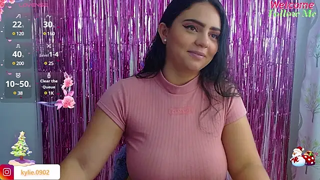 Snapshot of karol_9 chatting on 12-28-24, 03:04 karol 9 online show from 12-28-24, 03:04