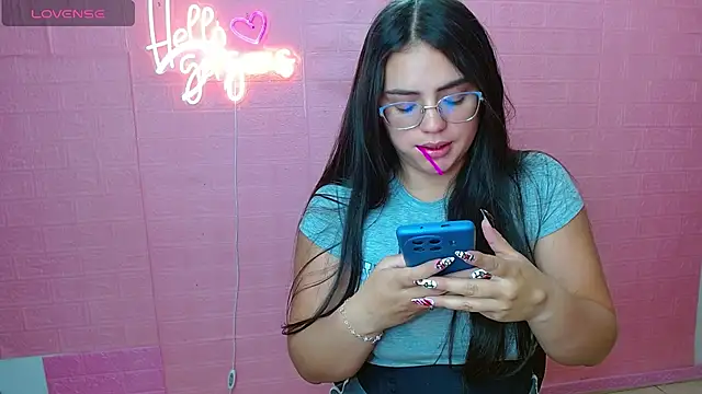 Snapshot of karol_9 chatting on 11-04-25, 03:10 karol 9 online show from 11-04-25, 03:10