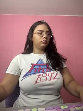 Snapshot of karol_9 chatting on 02-27-25, 01:19 karol 9 online show from 02-27-25, 01:19