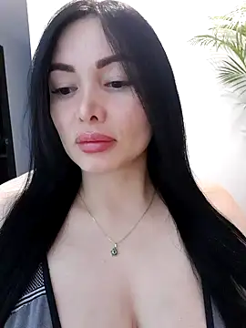 Snapshot of _monicab chatting on 03-09-25, 01:04 monicab online show from 03-09-25, 01:04