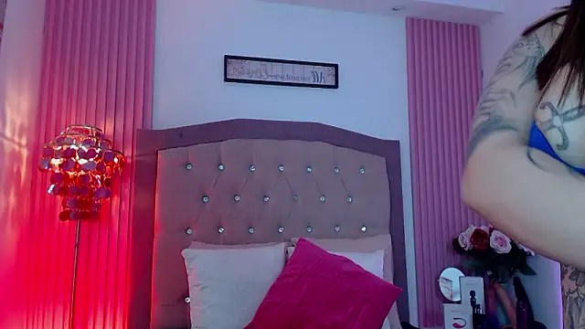 Erika Montoya online show from 02-11-26, 12:27