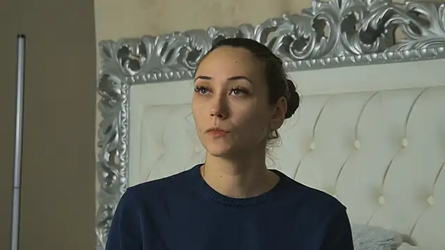 Snapshot of AliceMunro chatting on 12-19-25, 09:06 AliceMunro online show from 12-19-25, 09:06