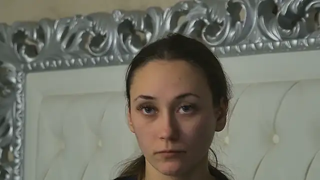 Snapshot of AliceMunro chatting on 01-06-26, 08:13 AliceMunro online show from 01-06-26, 08:13