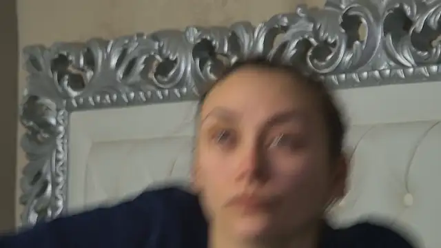 Snapshot of AliceMunro chatting on 02-19-26, 09:01 AliceMunro online show from 02-19-26, 09:01