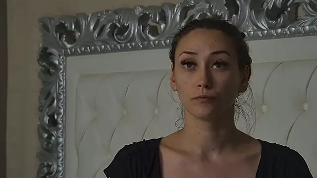 Snapshot of AliceMunro chatting on 05-19-26, 08:27 AliceMunro online show from 05-19-26, 08:27