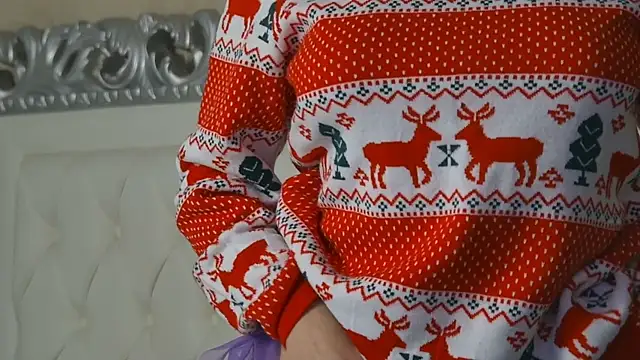 Snapshot of AliceMunro chatting on 12-02-25, 08:43 AliceMunro online show from 12-02-25, 08:43