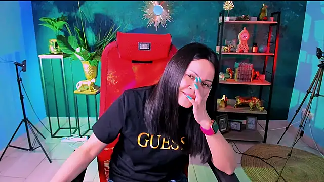 KarolinaRobinson online show from 02-15-25, 06:23