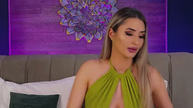 LoraDevine online show from 01-09-26, 08:05