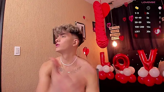 Snapshot of ANDRIUS_24 chatting on 02-15-25, 04:45 ANDRIUS 24 online show from 02-15-25, 04:45