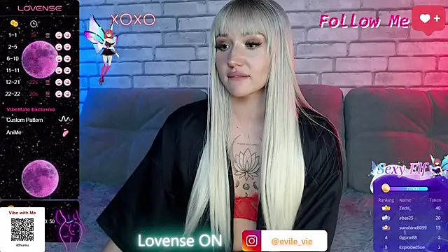 Snapshot of Eva_Evile chatting on 03-05-25, 08:10 Eva Evile online show from 03-05-25, 08:10