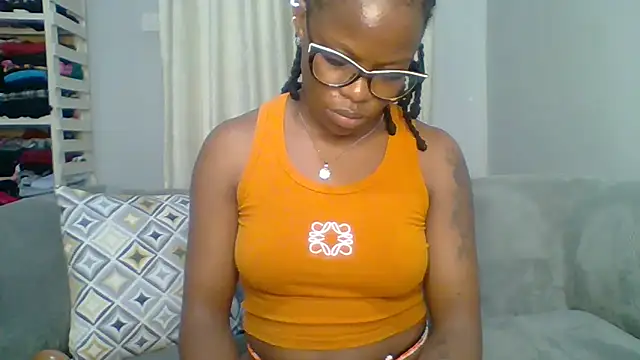 Petite 254 online show from 04-11-26, 12:51