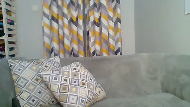 Petite 254 online show from 03-23-26, 11:37