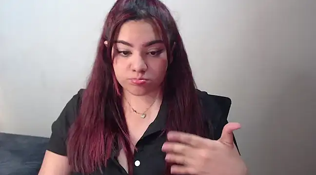 Snapshot of KathyGonzalez chatting on 02-14-25, 01:13 KathyGonzalez online show from 02-14-25, 01:13