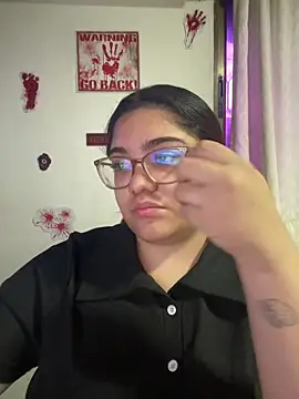 Snapshot of KathyGonzalez chatting on 10-16-25, 11:07 KathyGonzalez online show from 10-16-25, 11:07