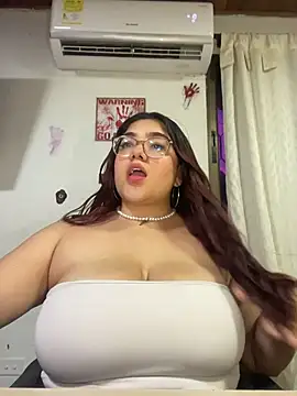 Snapshot of KathyGonzalez chatting on 10-07-25, 10:55 KathyGonzalez online show from 10-07-25, 10:55