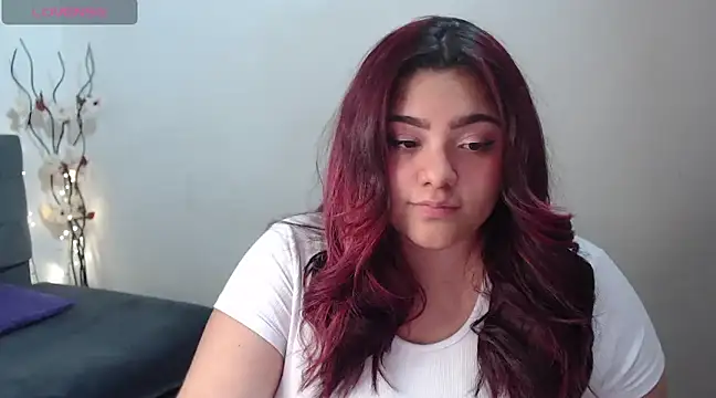 Snapshot of KathyGonzalez chatting on 02-18-25, 04:36 KathyGonzalez online show from 02-18-25, 04:36