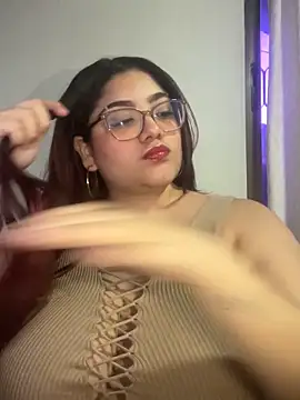 Snapshot of KathyGonzalez chatting on 09-22-25, 10:05 KathyGonzalez online show from 09-22-25, 10:05