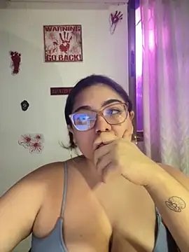 Snapshot of KathyGonzalez chatting on 10-13-25, 11:45 KathyGonzalez online show from 10-13-25, 11:45