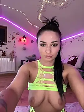 Snapshot of SelenaBee chatting on 05-28-26, 10:54 SelenaBee online show from 05-28-26, 10:54