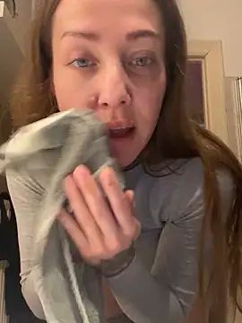 ElenaHaze online show from 10-21-25, 07:30