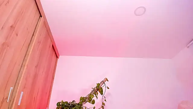 The queen of pleasure online show from 11-18-25, 09:45