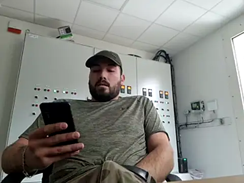 Leonormaldick online show from 12-15-25, 12:44