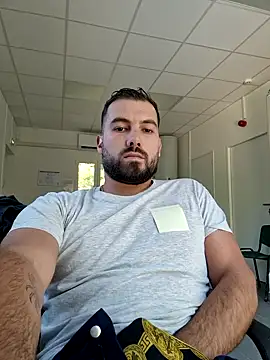 Leonormaldick online show from 09-24-25, 08:21