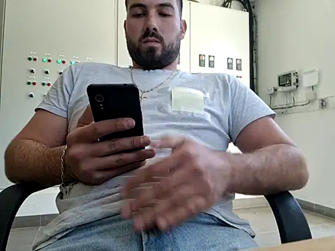 Leonormaldick online show from 11-04-25, 10:41