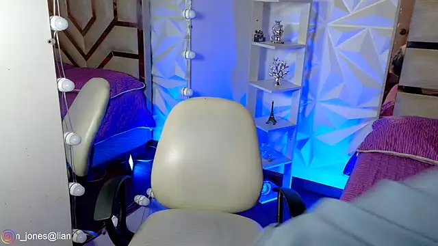Jonesliam23 online show from 05-16-26, 07:35