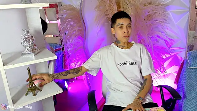 Jonesliam23 online show from 07-23-26, 07:21