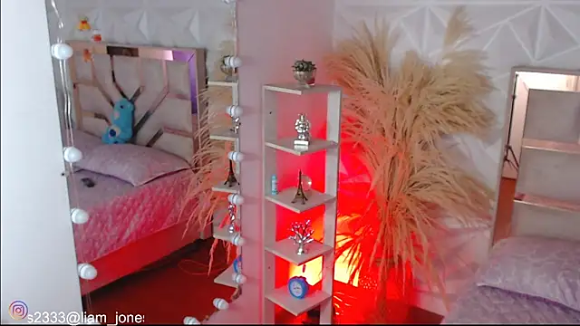 Jonesliam23 online show from 11-30-25, 07:14