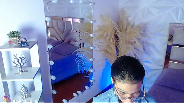 Jonesliam23 online show from 02-17-26, 07:11