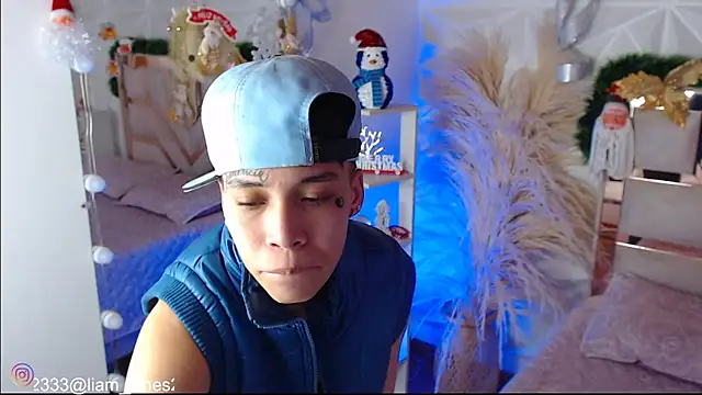 Jonesliam23 online show from 12-03-25, 07:24