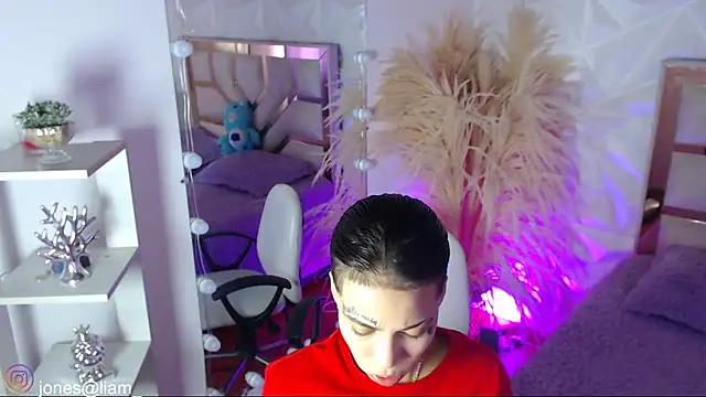 Jonesliam23 online show from 02-05-26, 07:21